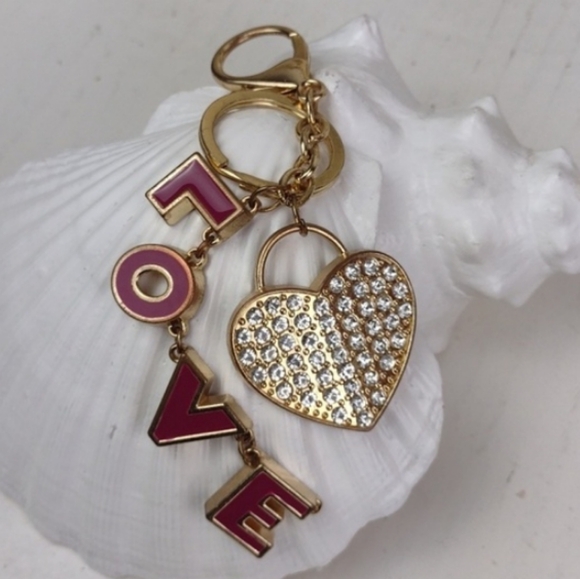 Juicy Meets Betsey Rhinestone Heart & L O V E Gold Tone Keychain Purse Bling - Picture 10 of 10